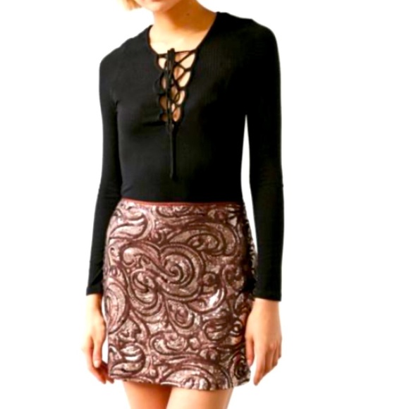 Urban Outfitters Red Brown Sequin Swirl Fitted Mini Skirt - Picture 3 of 7